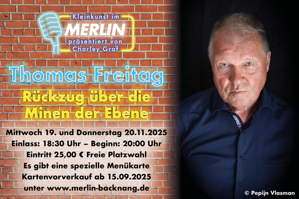 Mit der Aussage „Der Künstler ist eine lebende Legende“ muss man sehr behutsam und vorsichtig umgehen. Bei Thomas Freitag trifft sie aber in vollem Umfang zu. Er ist ein Urgestein des Deutschen Kabaretts und hat dieses in den letzten Jahrzehnten mitgeprägt. Seit 1976 mit bislang 19 Soloprogrammen ist er in ganz Deutschland unterwegs. Kritiker charakterisieren ihn als den „Komödianten unter den Spitzenkabarettisten“. Charmant bis süffisant entziehe er sich dem Mainstream und präsentiere Programme, in denen er mit hoher schauspielerischer Präsenz unter einem Teppich zeitkritischer Betrachtungen pointiert seine kabarettistischen Tretminen zünde. Und vor allem gibt es immer viel zu lachen! Nun setzt er mit seinem neuen und letzten Programm einen Schlusspunkt. Es heißt „Rückzug über die Minen der Ebene“. Er zieht darin alle Register seines Könnens. Er brilliert mit seinem schauspielerischen Talent, seiner unglaublichen Wortgewalt und natürlich auch mit seinen legendären Parodien. Wenn man so will, schließt sich für Thomas Freitag der Kreis. Er ist in Backnang aufgewachsen und hat hier schon an der Schule mit seinen Parodien Begeisterungsstürme ausgelöst. Und nun spielt er sein letztes Programm in Backnang. Wer den großartigen Verwandlungskünstler also ein letztes Mal erleben will, sollte sich dieses Programm nicht entgehen lassen, Der Vorverkauf für das 2-tägige Gastspiel beginnt am 15.09.2025. Seien Sie schnell, denn die Nachfrage ist jetzt schon riesengroß!